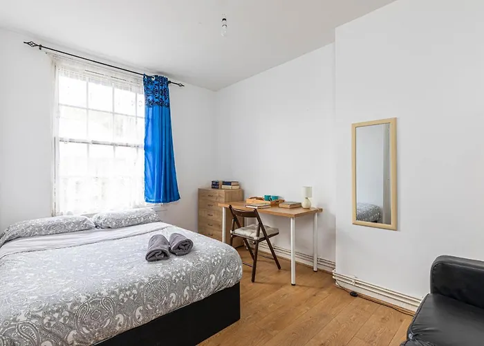 Tower Bridge Accommodations - 11